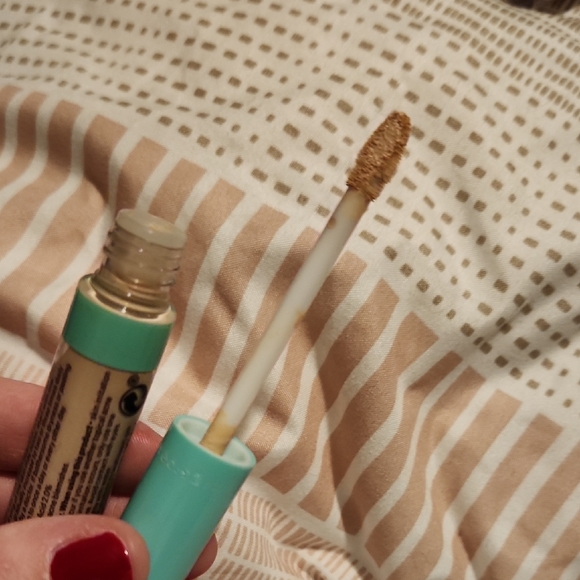 Concealer BUNDLE - Picture 9 of 11